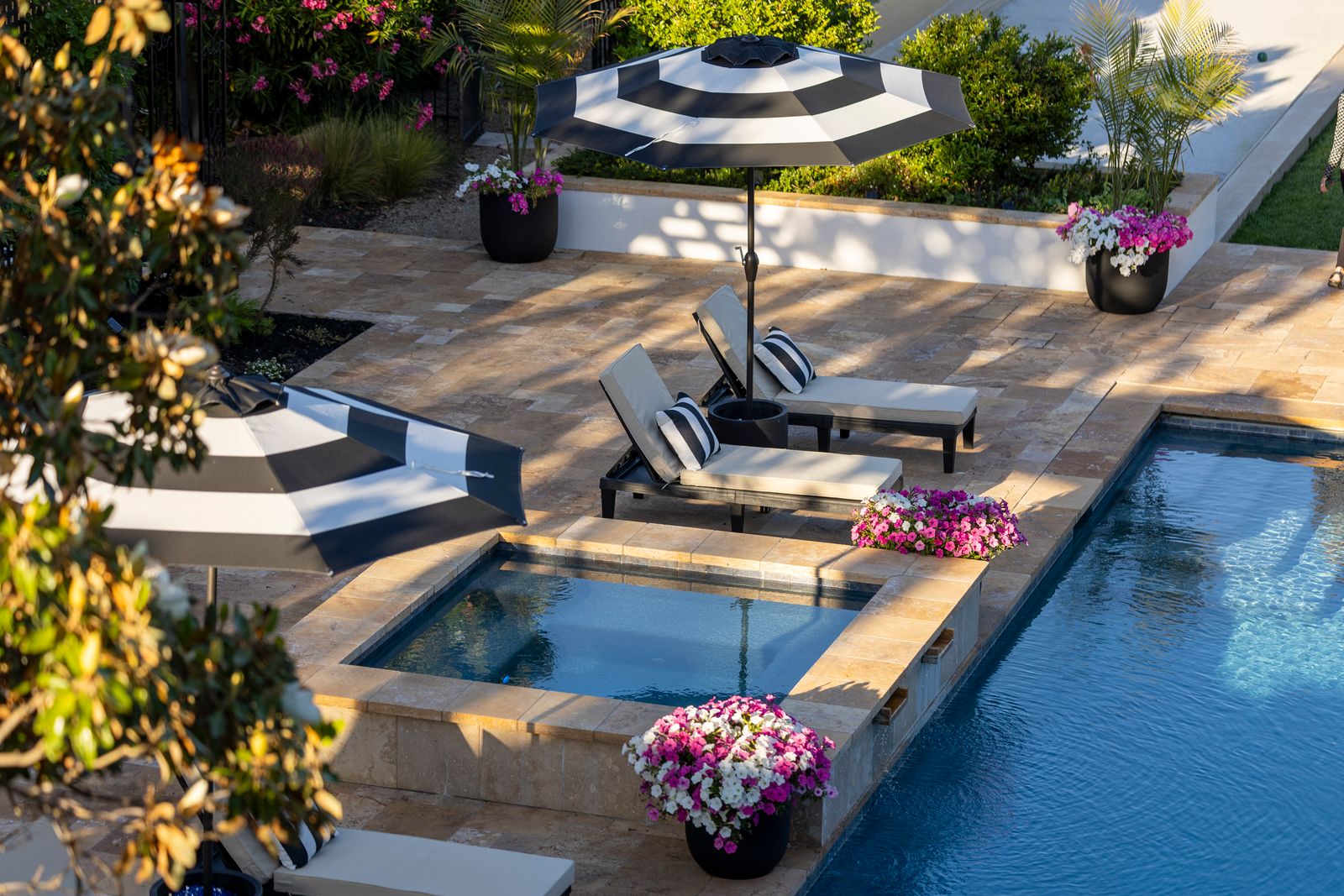 Dream Pool Works — Pool Builder